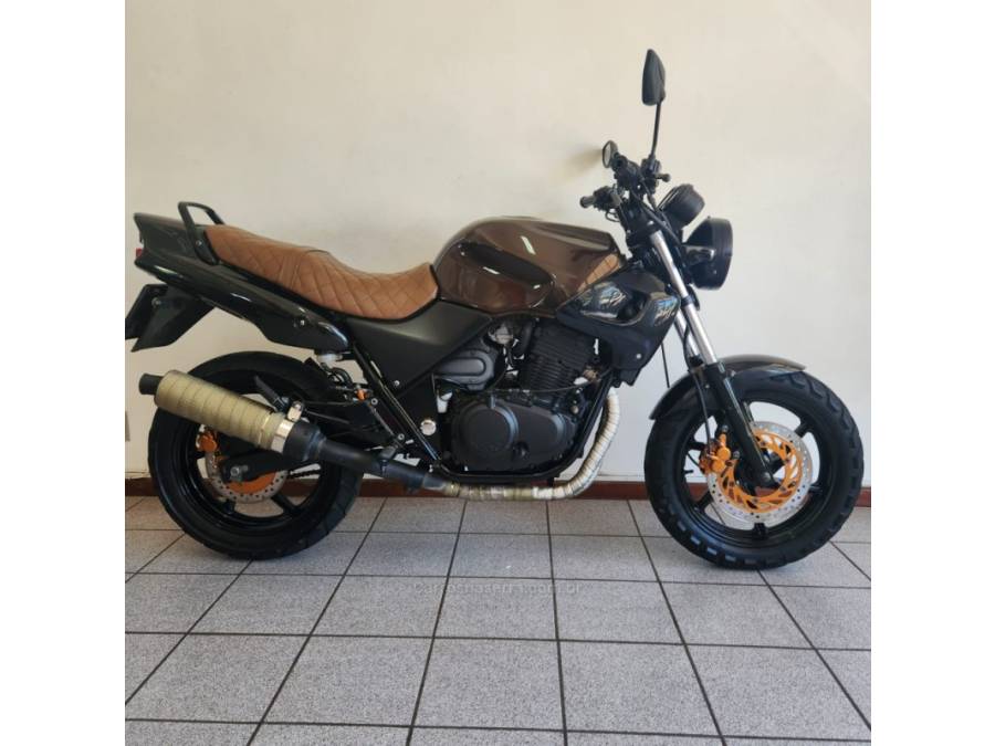 HONDA - CB 500 - 2001/2001 - Marrom - R$ 17.900,00