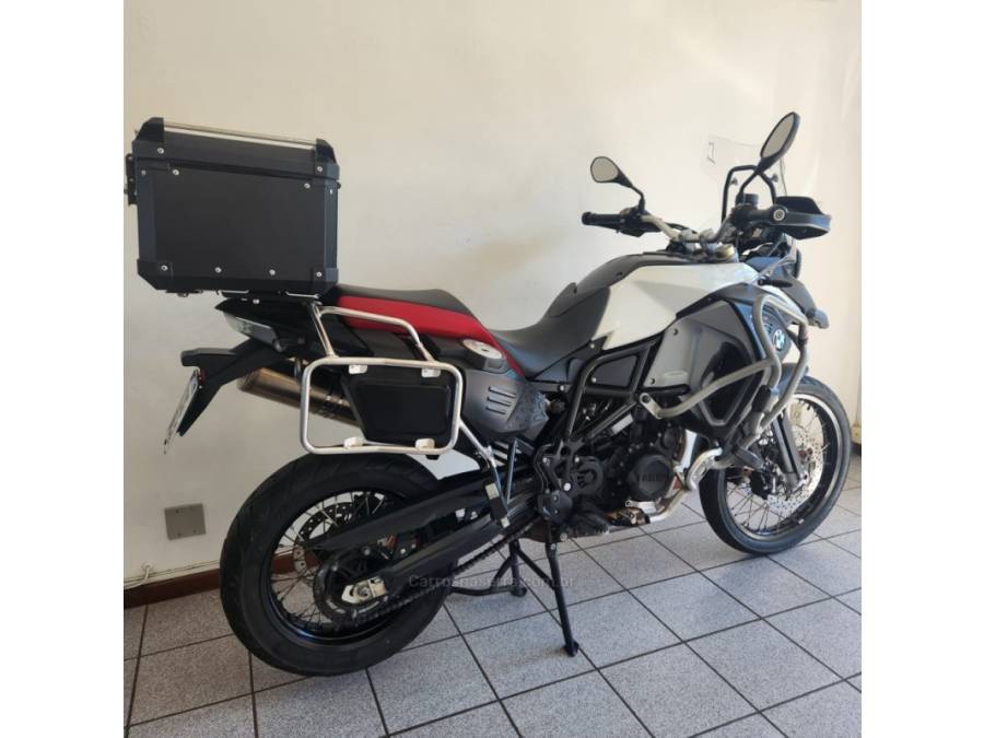BMW - F 800 - 2015/2016 - Branca - R$ 49.990,00