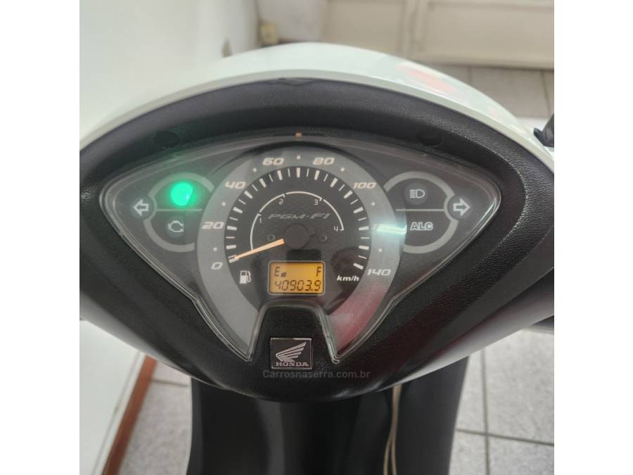 HONDA - BIZ 125 - 2013/2013 - Branca - R$ 12.900,00