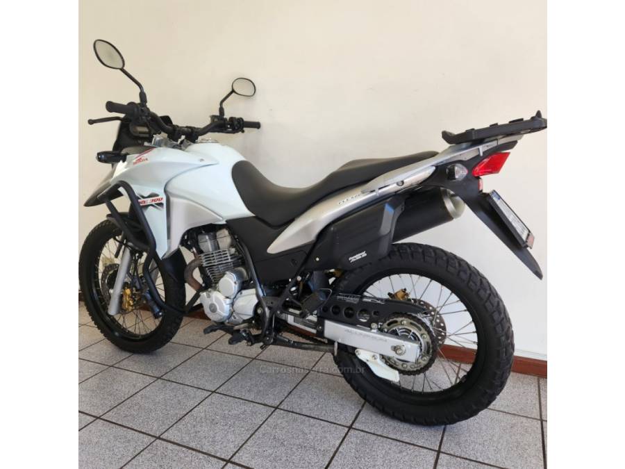 HONDA - XRE 300 - 2014/2014 - Branca - R$ 19.900,00