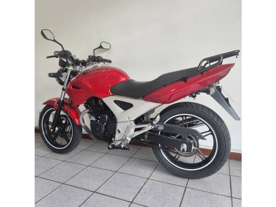 HONDA - CBX 250 TWISTER - 2002/2003 - Vermelha - R$ 10.900,00