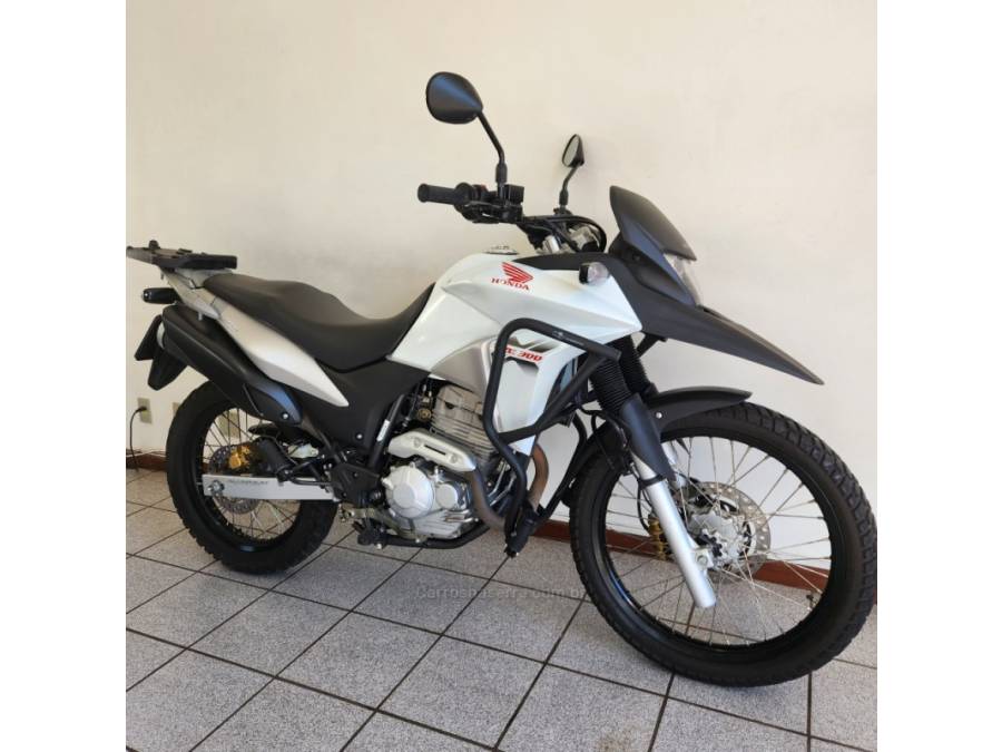 HONDA - XRE 300 - 2014/2014 - Branca - R$ 19.900,00