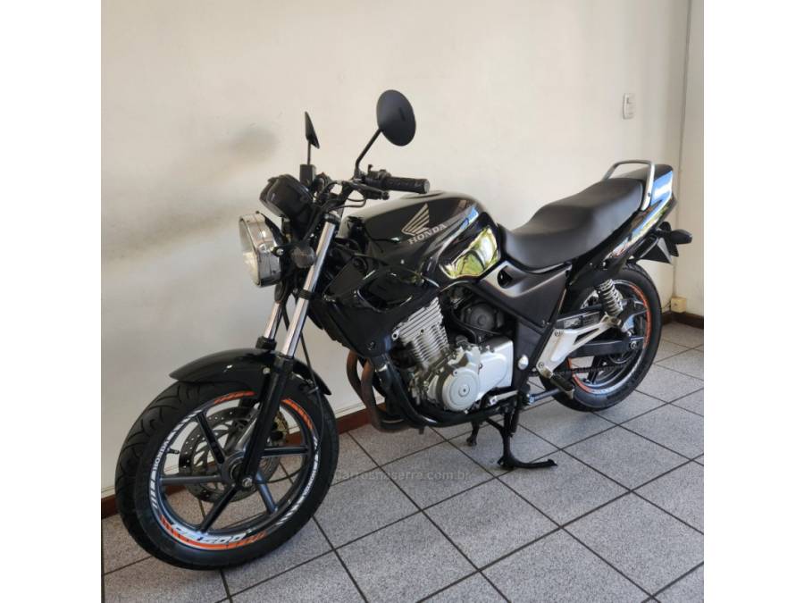 HONDA - CB 500 - 2002/2002 - Preta - R$ 16.900,00