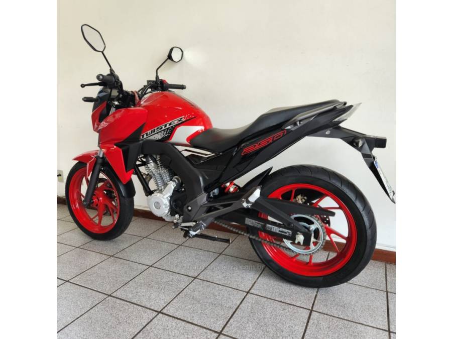 HONDA - CB 250F TWISTER - 2021/2021 - Vermelha - R$ 21.500,00