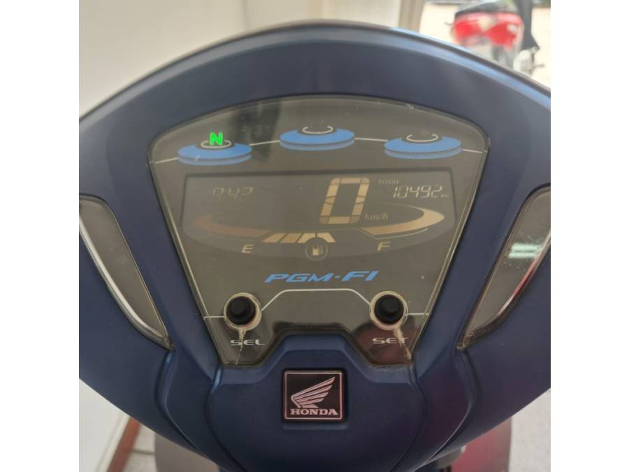 HONDA - BIZ 125 - 2021/2021 - Prata - R$ 15.400,00