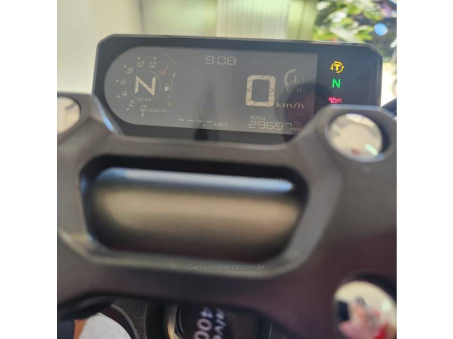 HONDA - CB 650R - 2021/2021 - Vermelha - R$ 49.900,00