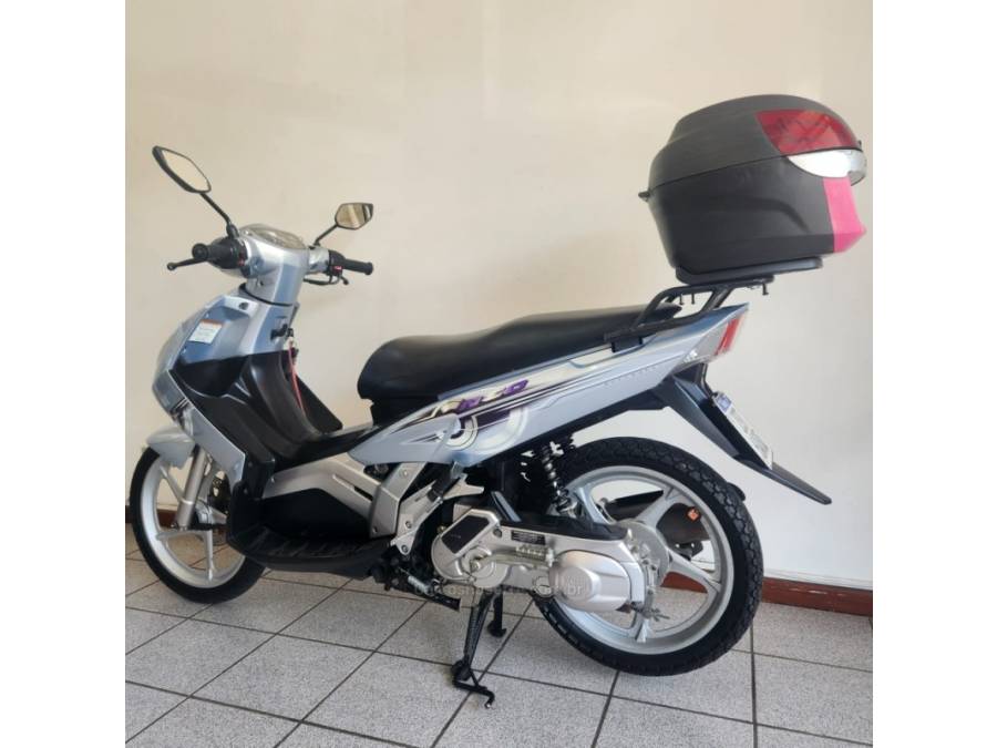 YAMAHA - NEO AT 115 - 2011/2011 - Prata - R$ 8.500,00