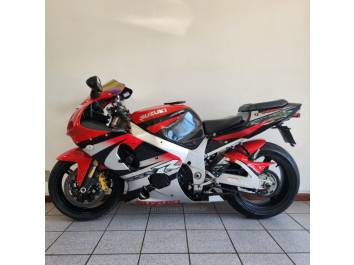 SUZUKI - GSXR - 2001/2001 - Vermelha - R$ 26.900,00