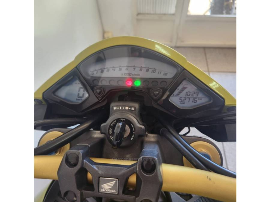 HONDA - CB 1000R - 2011/2012 - Verde - R$ 45.900,00