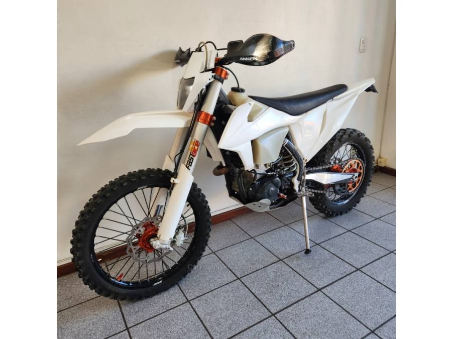 MXF - 250 - 2020/2020 - Branca - R$ 22.000,00