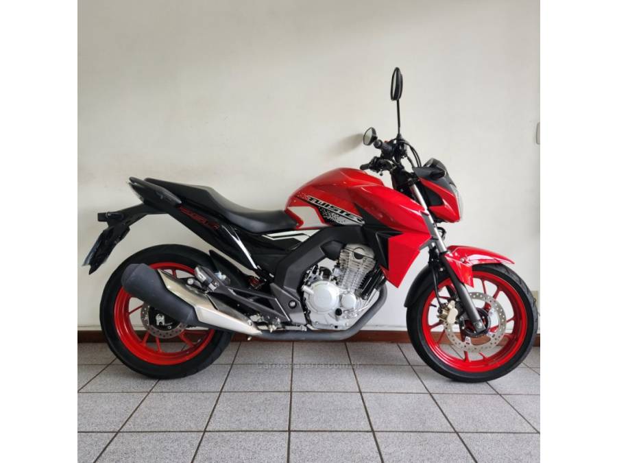 HONDA - CB 250F TWISTER - 2021/2021 - Vermelha - R$ 21.500,00