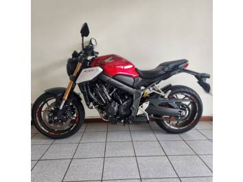 HONDA - CB 650R - 2020/2020 - Vermelha - R$ 49.900,00