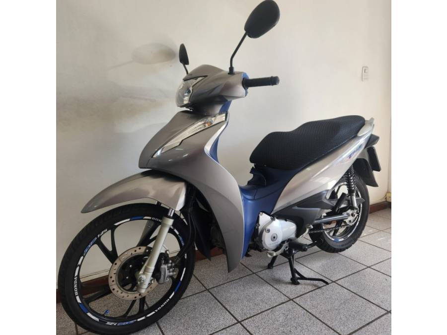 HONDA - BIZ 125 - 2021/2021 - Prata - R$ 15.400,00