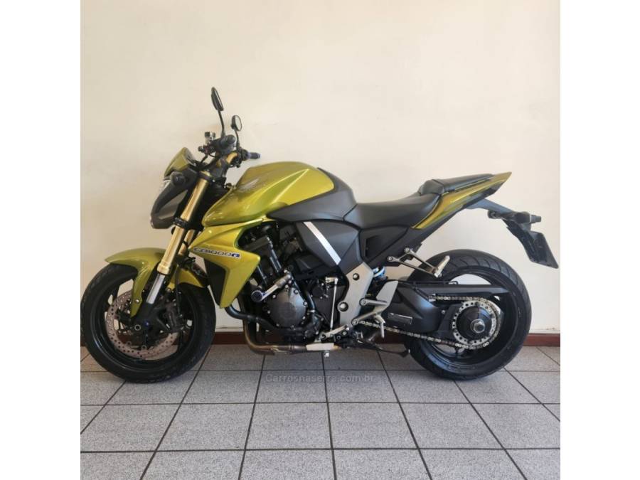 HONDA - CB 1000R - 2011/2012 - Verde - R$ 45.900,00