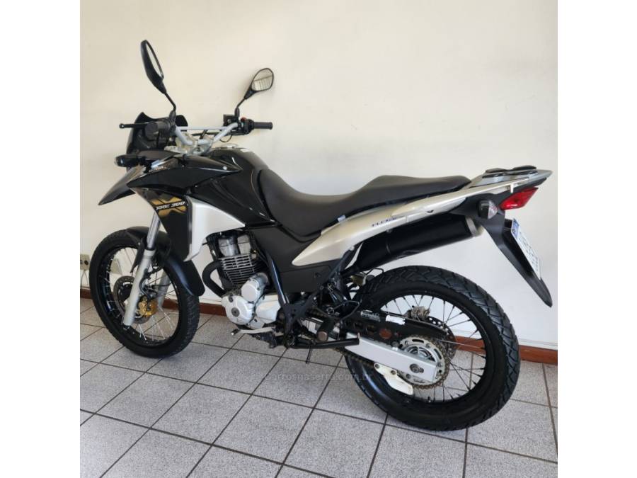 HONDA - XRE 300 - 2015/2015 - Preta - R$ 19.900,00