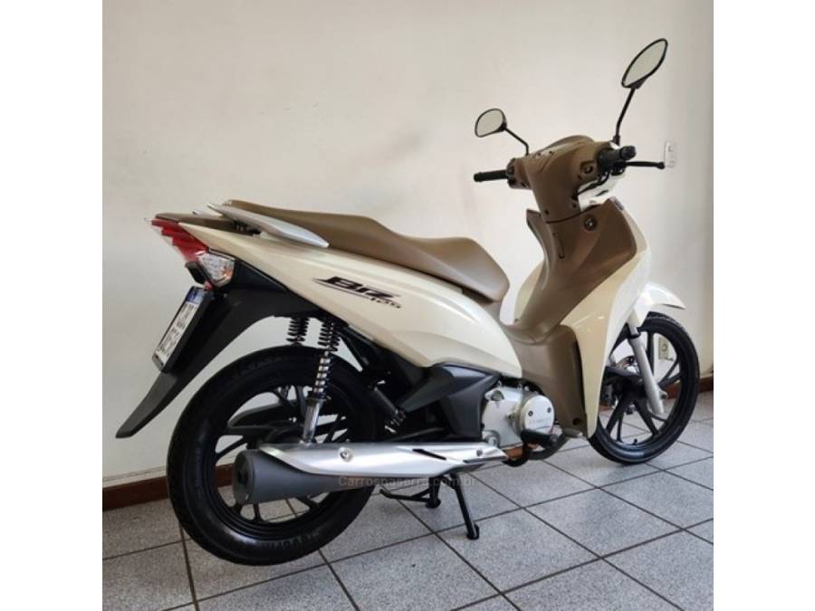 HONDA - BIZ 125 - 2022/2022 - Branca - R$ 16.900,00