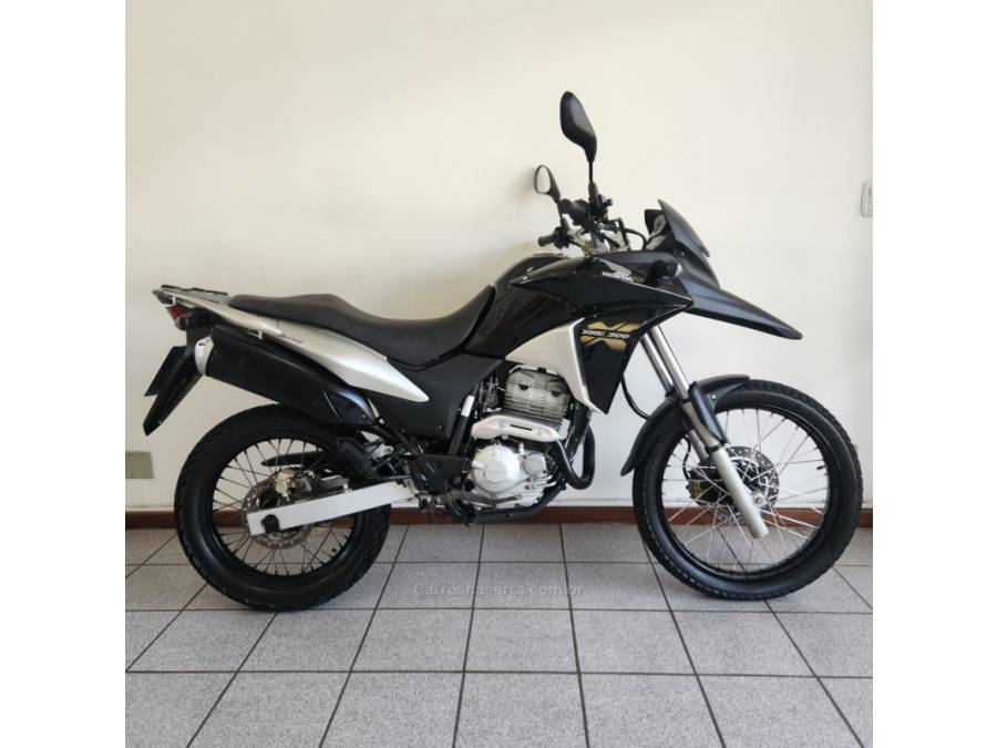 HONDA - XRE 300 - 2015/2015 - Preta - R$ 19.900,00