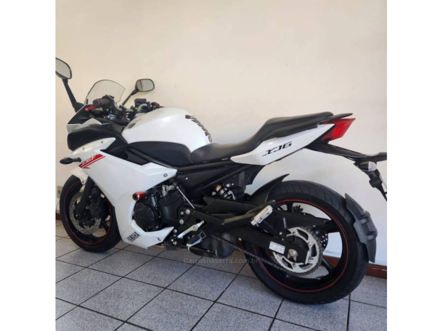 YAMAHA - XJ6 F - 2012/2012 - Branca - R$ 37.900,00