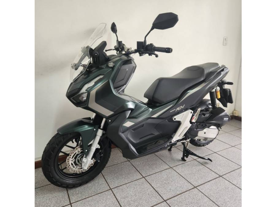 HONDA - ADV 150 - 2023/2024 - Verde - R$ 25.500,00