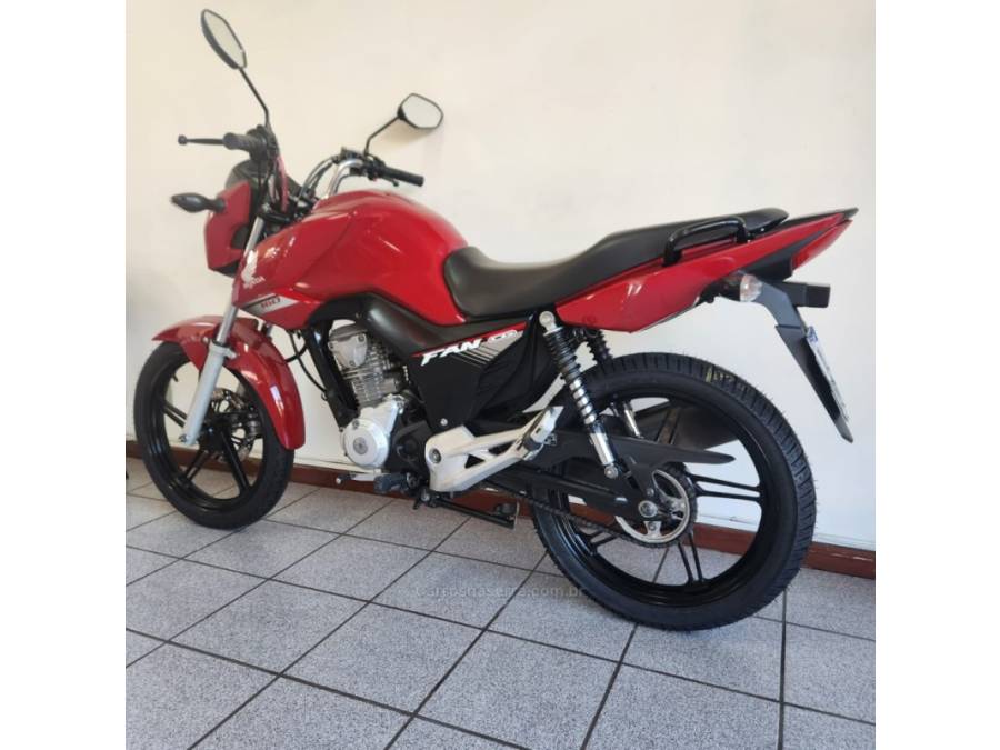 HONDA - CG 160 - 2016/2017 - Vermelha - R$ 15.500,00