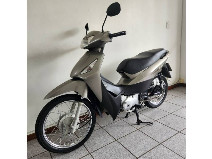 HONDA - BIZ 125 - 2008/2009 - Prata - R$ 9.900,00