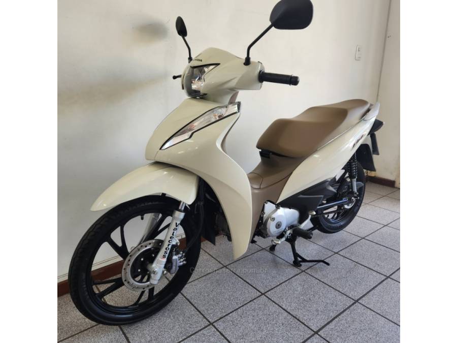 HONDA - BIZ 125 - 2023/2024 - Branca - R$ 14.900,00