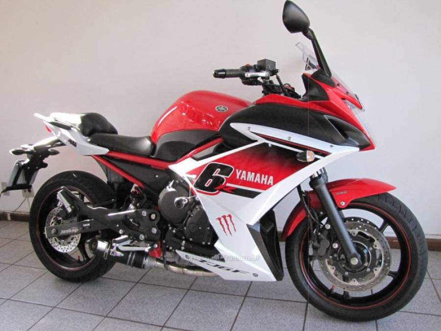 YAMAHA - XJ6 F - 2015/2016 - Vermelha - R$ 42.500,00