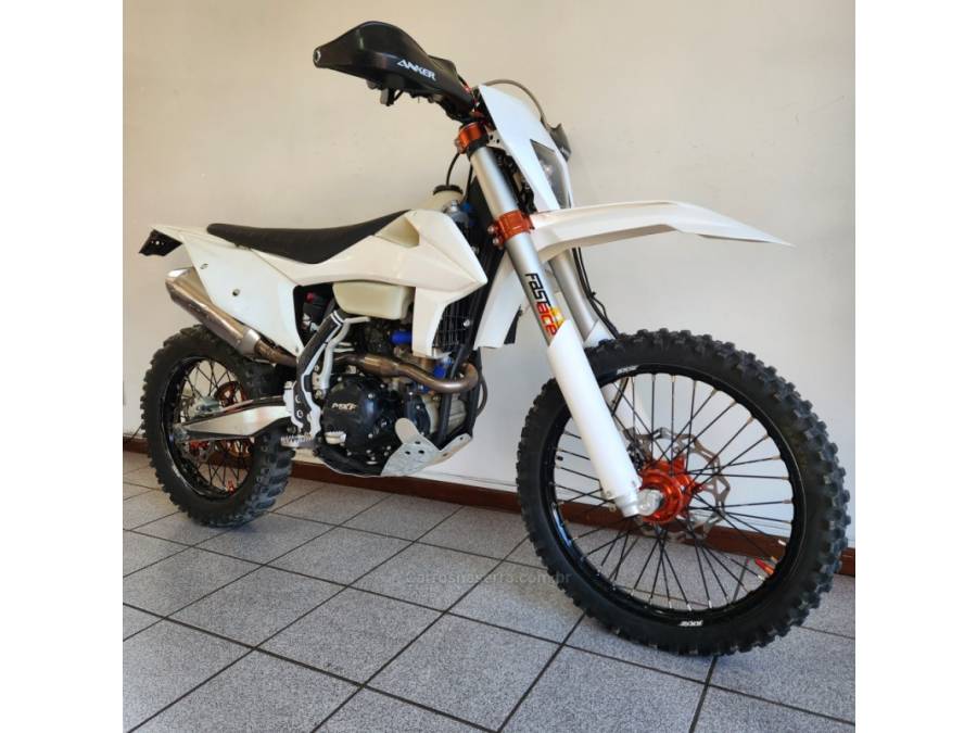 MXF - 250 - 2020/2020 - Branca - R$ 22.000,00