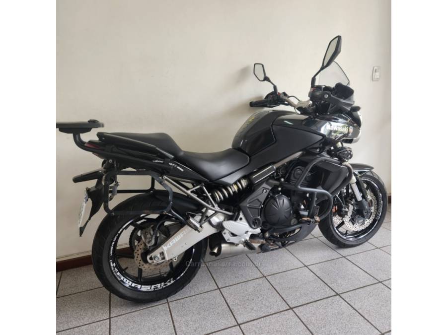 KAWASAKI - VERSYS 650 - 2011/2011 - Preta - R$ 26.500,00